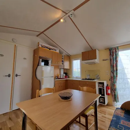 Camping La Belle Perrochoise 13 Mobilhome *
